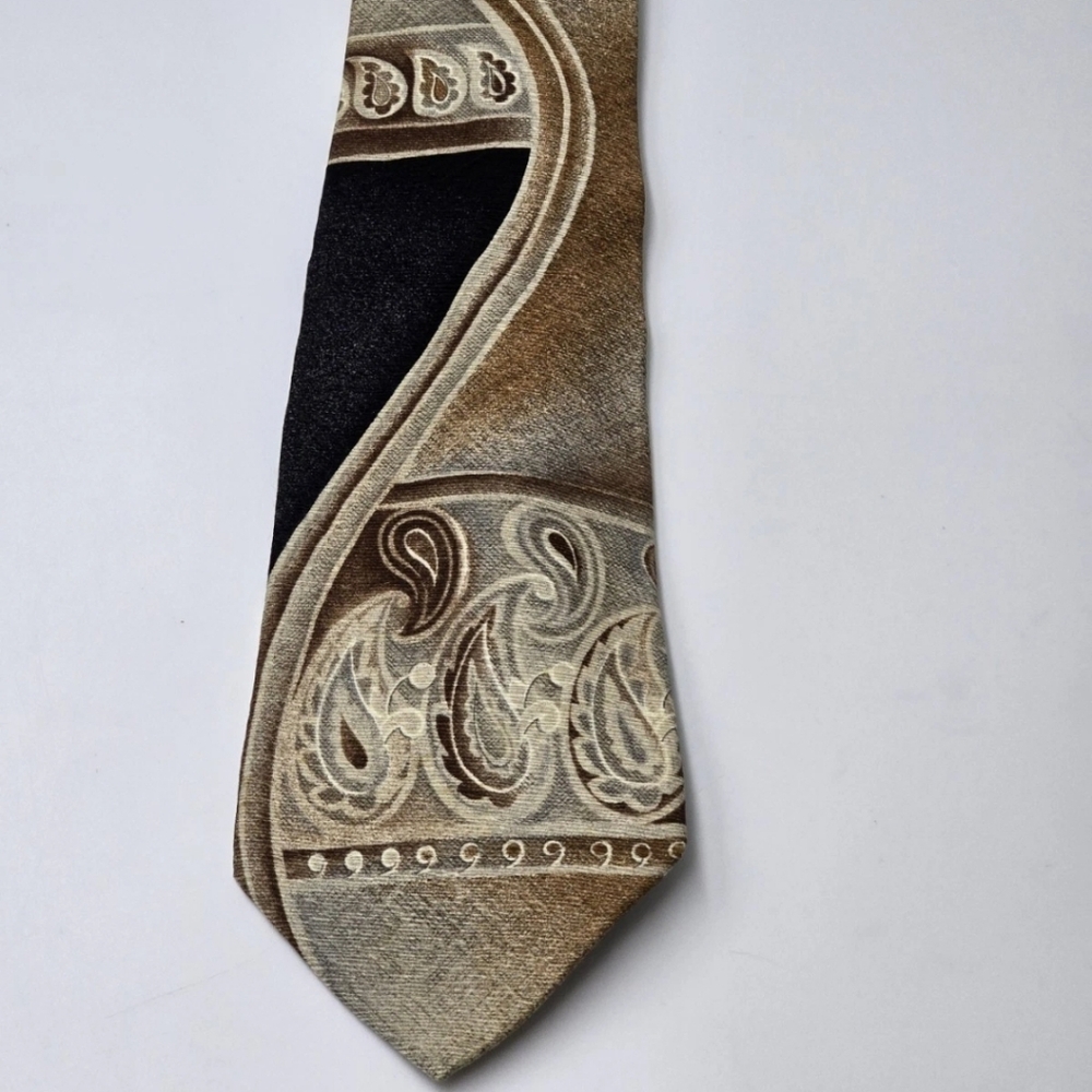 Pierre Cardin Vintage Silk Necktie Shades of Browns Bold Paisley Design